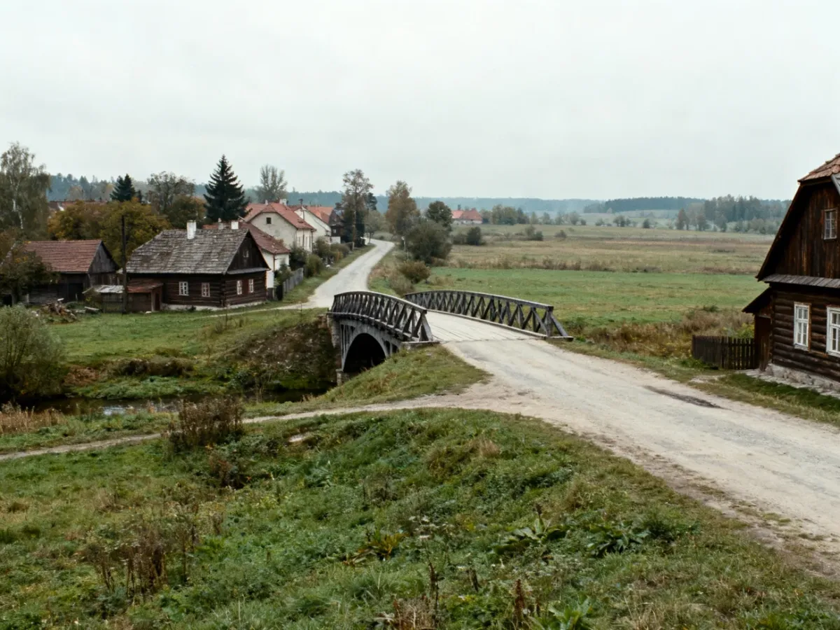 Drewniana zabudowa i wiejska okolica Bielska Podlaskiego związana z planem filmu